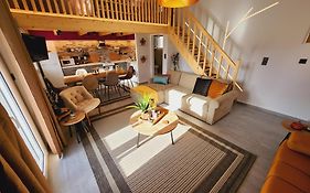 Luxury Loft Apartment Yiota
